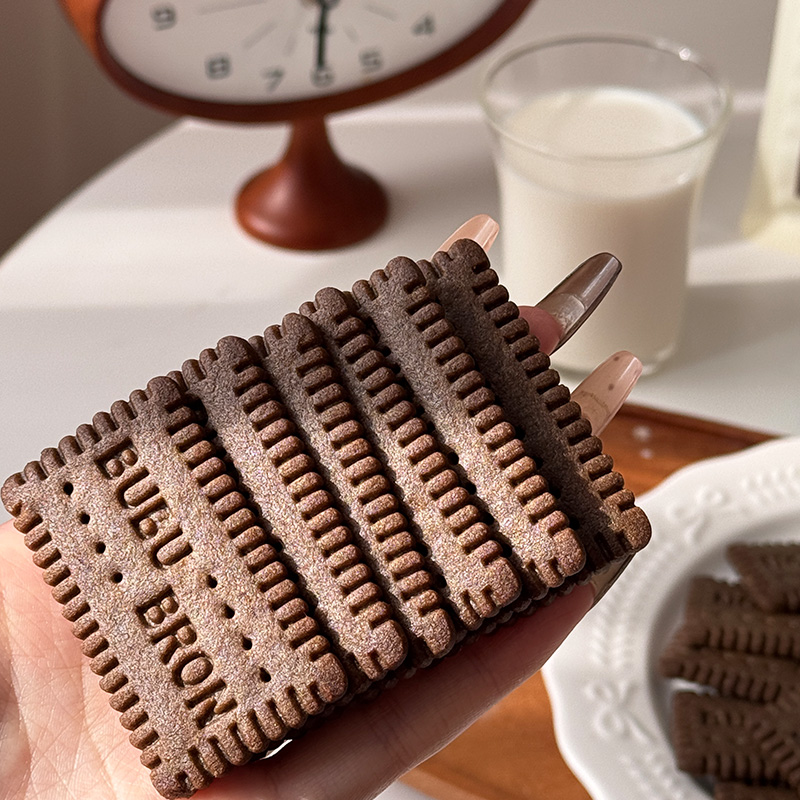 Koekjes met een hoog calcium- en ijzergehalte en cacaosmaak